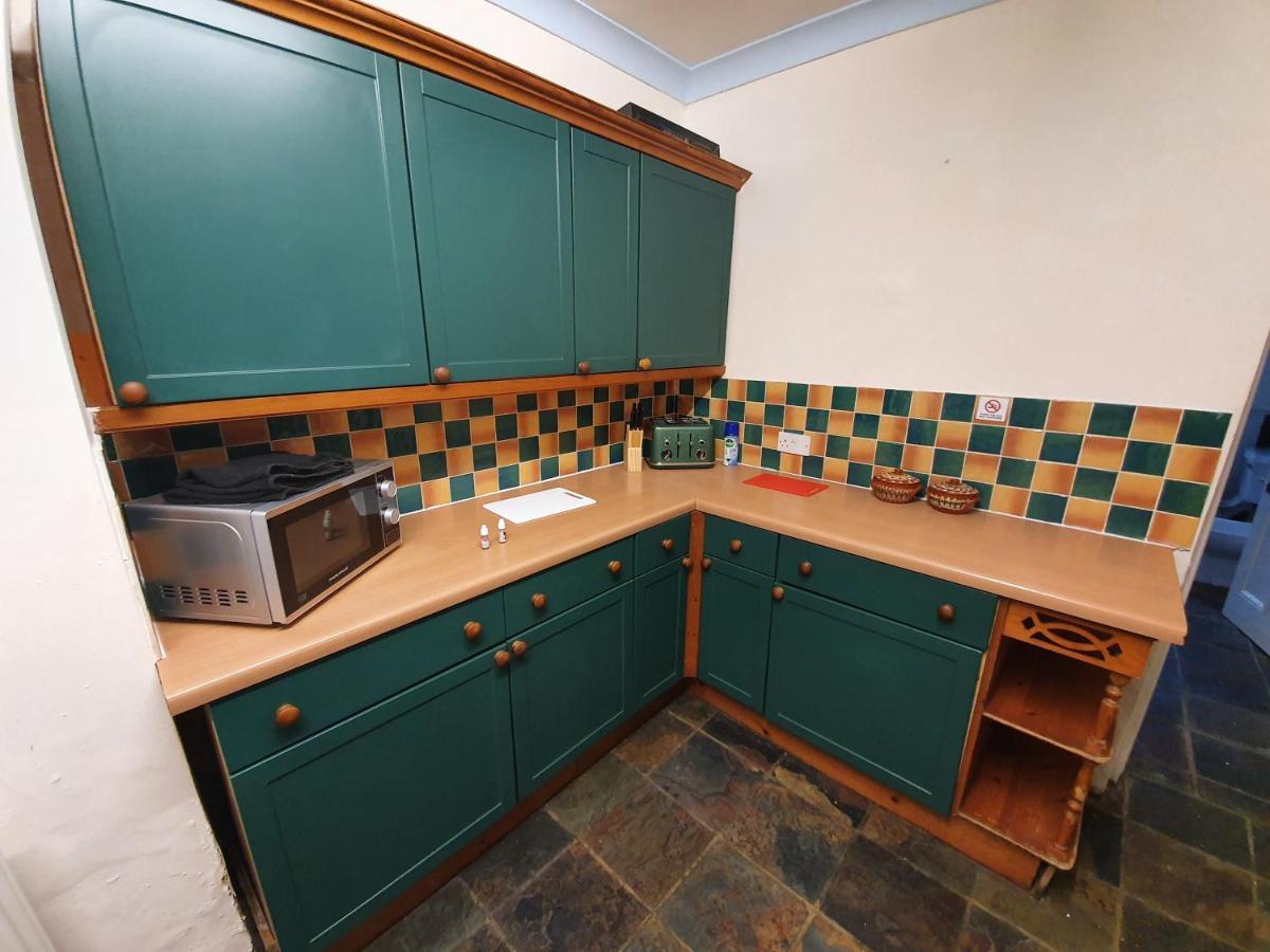Sherwood Terrace 3 Bedroom 1 Double Bed 4 Single Beds Entire Property Contractors Welcome Boston Bagian luar foto